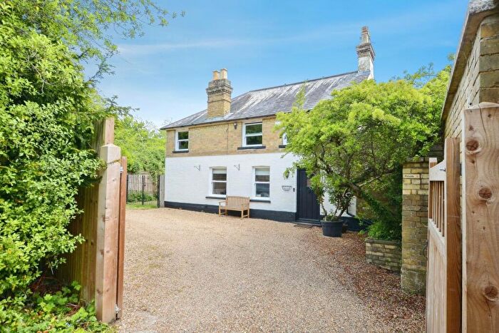 3 Bedroom Detached House For Sale In West End Lane, Pinner, HA5