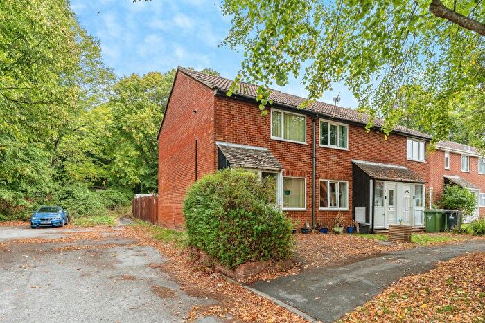 2 Bedroom End Of Terrace House For Sale In Harewood Close, Eastleigh, SO50