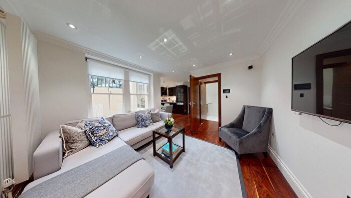 1 Bedroom Flat To Rent In Kensington Gardens Square, Bayswater, W2