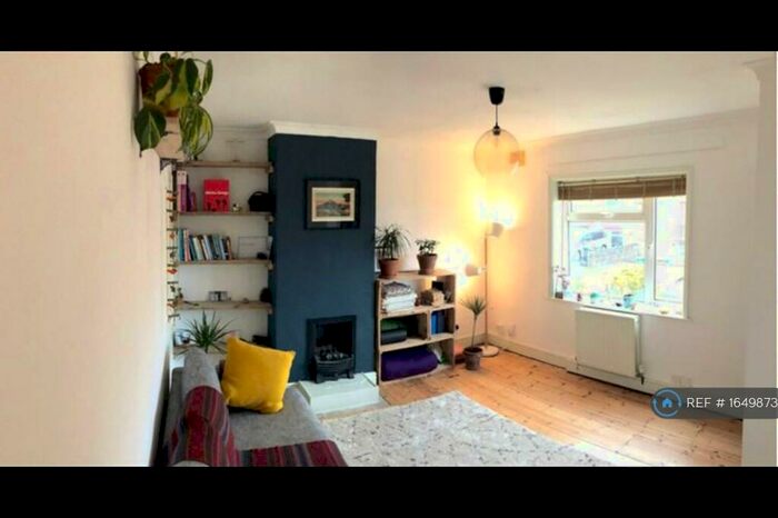 2 Bedroom Semi-Detached House To Rent In Cowfold Road, Brighton, BN2