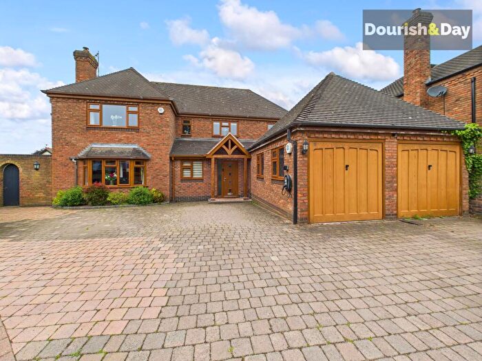 4 Bedroom Detached House For Sale In Kenderdine Close, Bednall, ST17