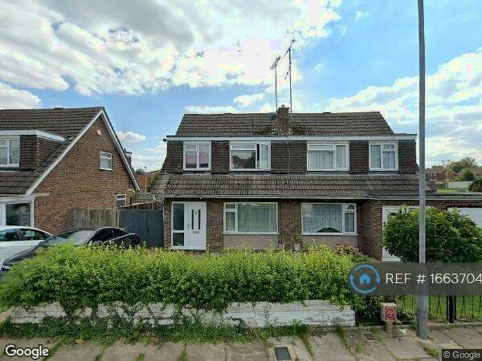 3 Bedroom Semi-Detached House To Rent In Brickly Rd, Luton, LU4