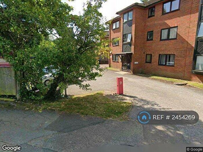 1 Bedroom Flat To Rent In The Willows, Redhill, RH1