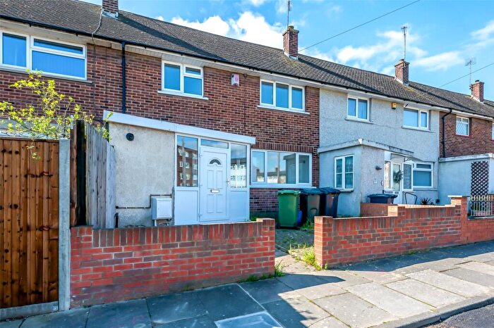 2 Bedroom Terraced House For Sale In Eliot Road, Dartford, DA1