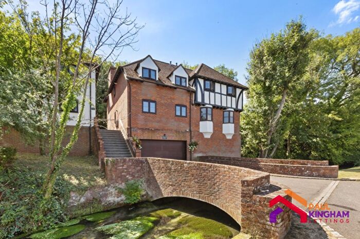 2 Bedroom Flat To Rent In Springwater Mill, High Wycombe, HP11