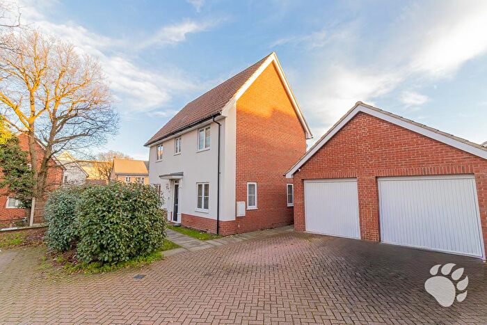 3 Bedroom Detached House For Sale In Braeburn Way, Basildon, SS14