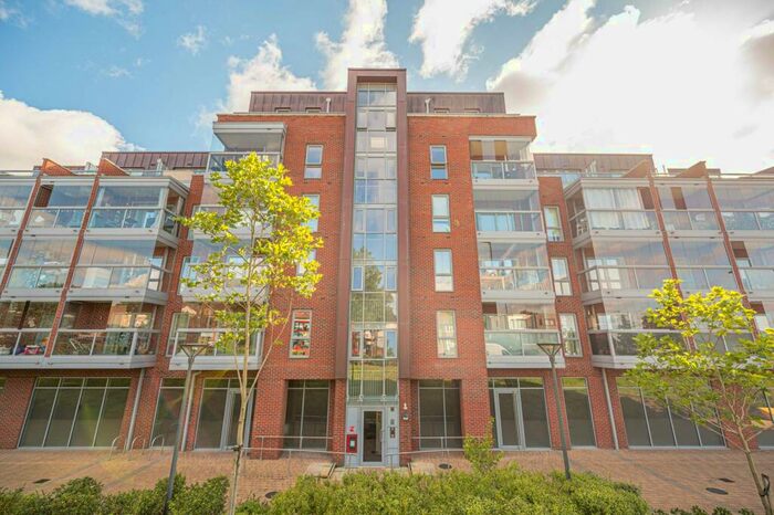 1 Bedroom Flat To Rent In Wilkinson Close, Cricklewood, London, NW2