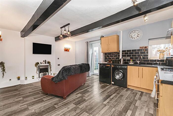 4 Bedroom Terraced House For Sale In Bolton Road West, Ramsbottom, Bury, BL0