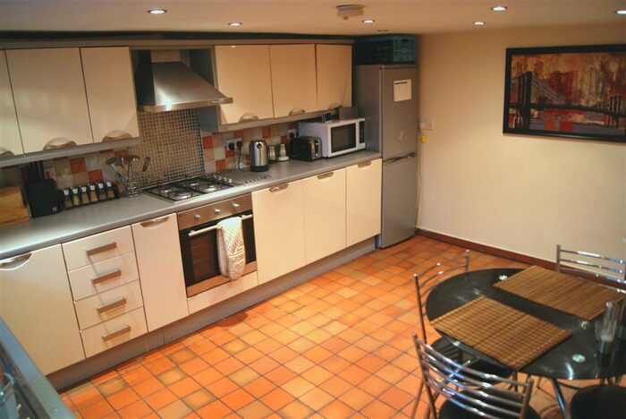 2 Bedroom Terraced House To Rent In Lockwood Road, Huddersfield, HD1