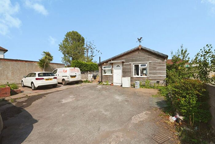 6 Bedroom Detached Bungalow For Sale In Gloucester Road North, Bristol, BS7