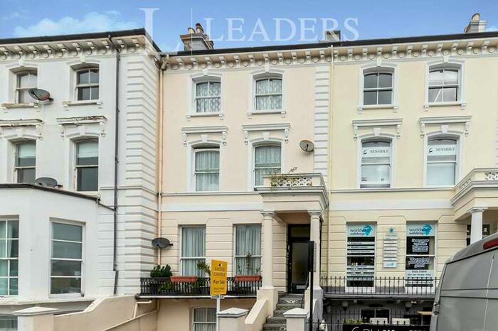 1 Bedroom Apartment To Rent In Hyde Gardens, BN21