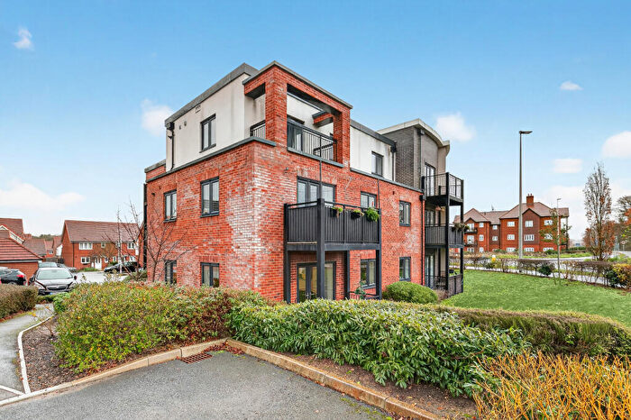 1 Bedroom Flat For Sale In Potter Crescent, Wokingham, RG41