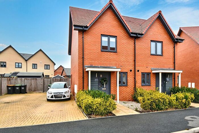 2 Bedroom Semi-detached House For Sale In Roundel, Wootton, Bedford, MK43