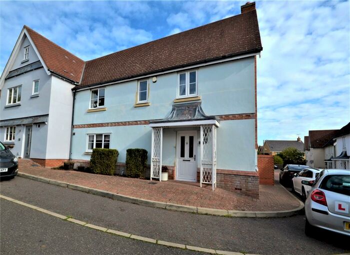 4 Bedroom Semi-Detached House To Rent In Mildmay Close, Flitch Green, CM6