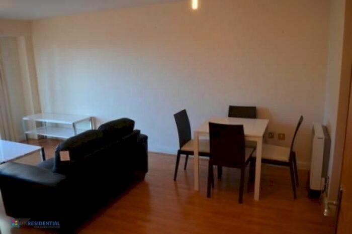 2 Bedroom Flat To Rent In Westfield Terrace, Sheffield, South Yorkshire, Uk, S1