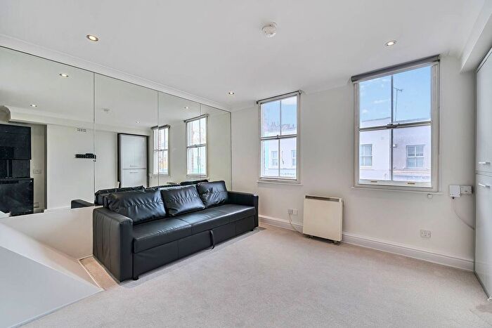 1 Bedroom Flat To Rent In Walton Street, Chelsea, London, SW3