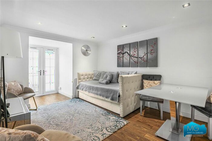 1 Bedroom Apartment To Rent In Fortis Green, East Finchley, London, N2