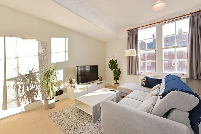 1 Bedroom Flat To Rent In Pont Street, London, SW1X