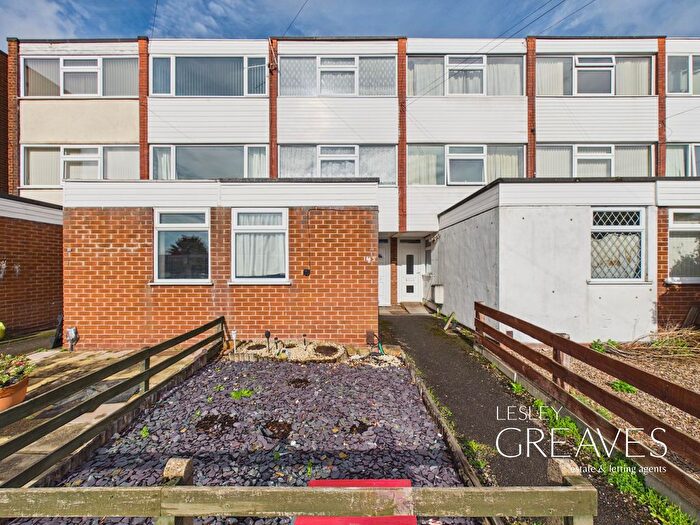 3 Bedroom Semi-Detached House For Sale In St. Michaels Avenue, Gedling, Nottingham, NG4