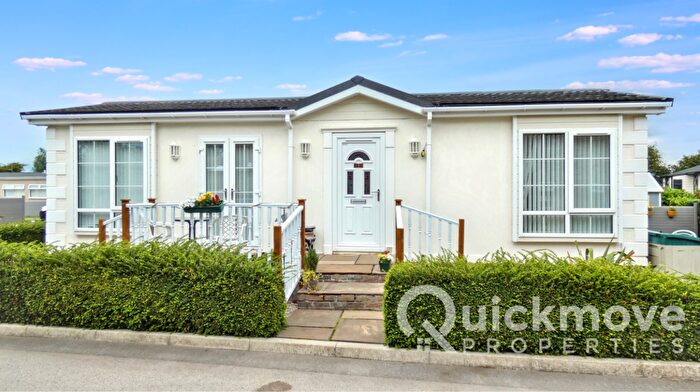 2 Bedroom Park Home For Sale In Beverley, Yorkshire, HU17