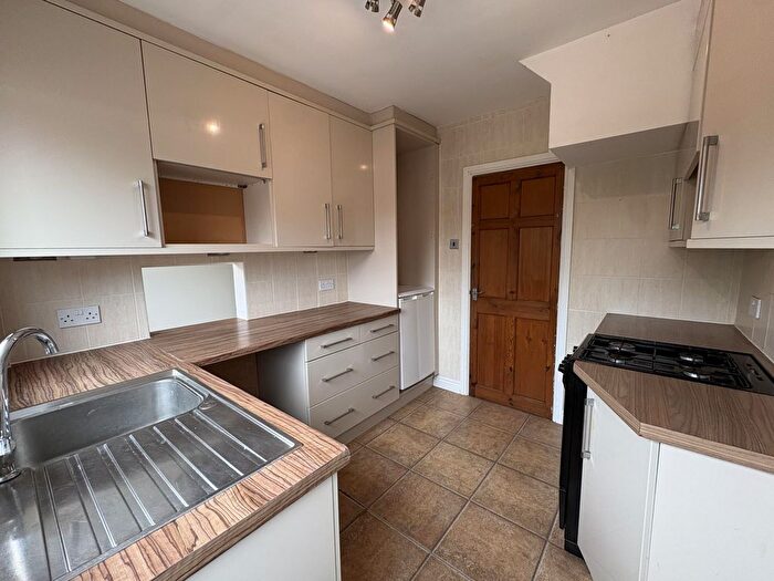 3 Bedroom Semi Detached House To Rent In Ambleside Road, Blackpool, FY4