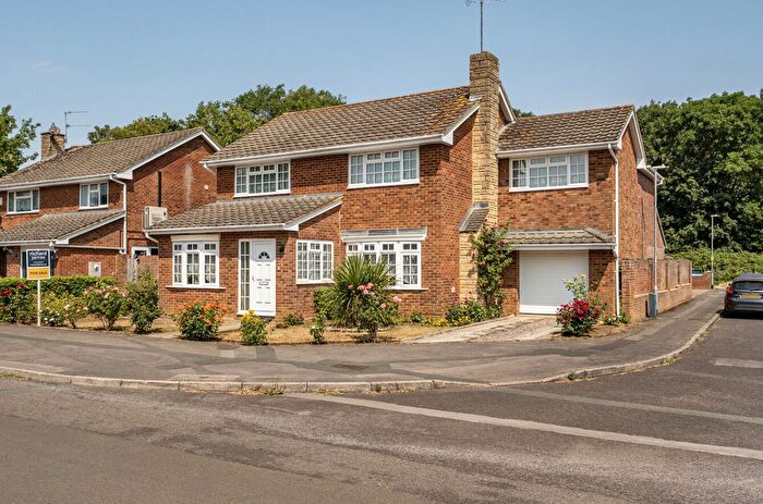 5 Bedroom Detached House For Sale In White Edge Moor, Swindon, SN3