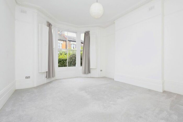 1 Bedroom Flat To Rent In Alkham Road, London, N16