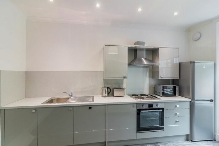 2 Bedroom Flat To Rent In Roseangle, West End, Dundee, DD1