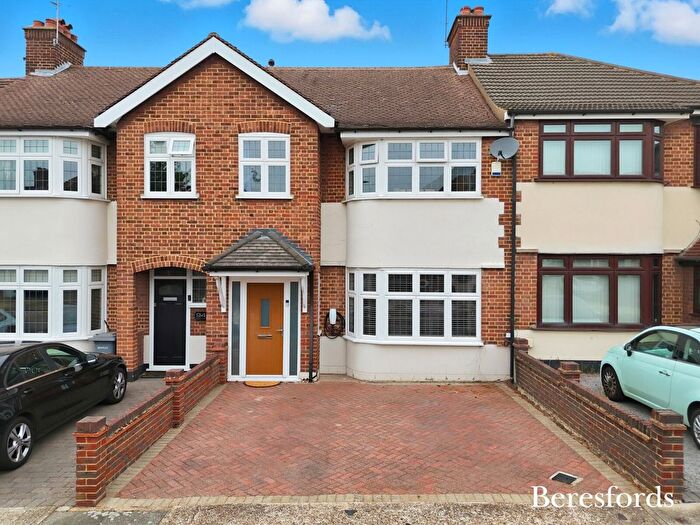 3 Bedroom Terraced House For Sale In Stanley Avenue, Gidea Park, RM2
