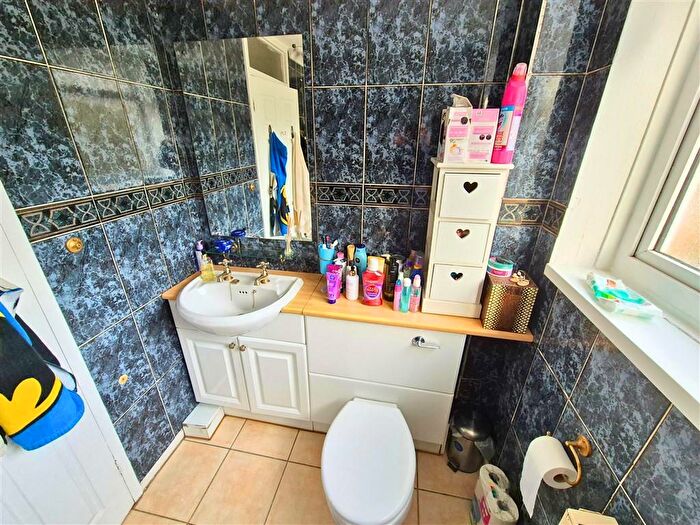 3 Bedroom End Of Terrace House For Sale In Hopyard Close, Leominster, HR6