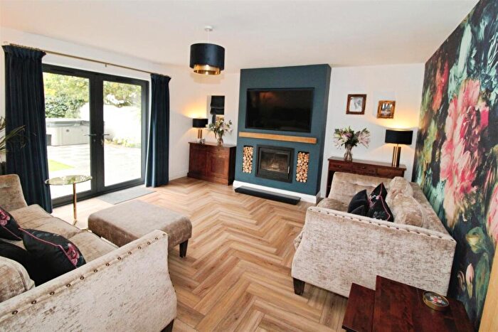 4 Bedroom Detached House For Sale In Cox Crescent, Dunchurch, Rugby, CV22