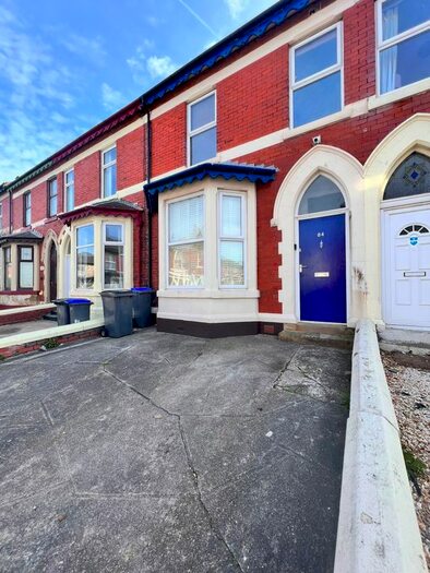 2 Bedroom Flat To Rent In Regent Road, Blackpool, FY1