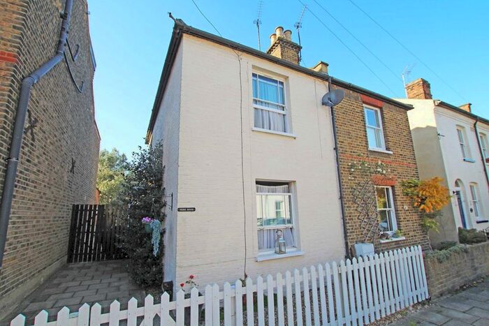 2 Bedroom Semi-Detached House To Rent In Talbot Road, Twickenham, TW2