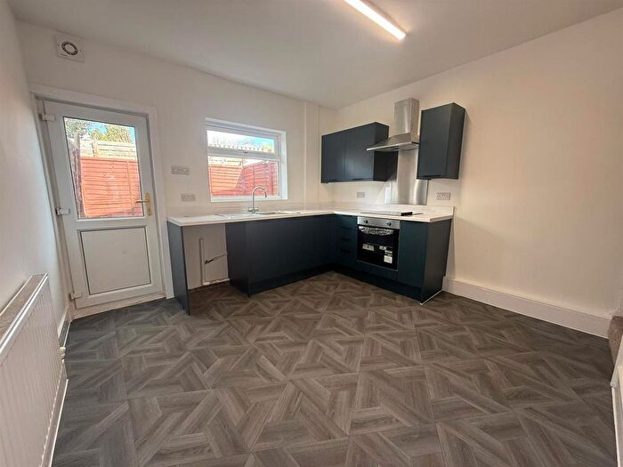 2 Bedroom Terraced House To Rent In School Road, Wales, Sheffield, S26