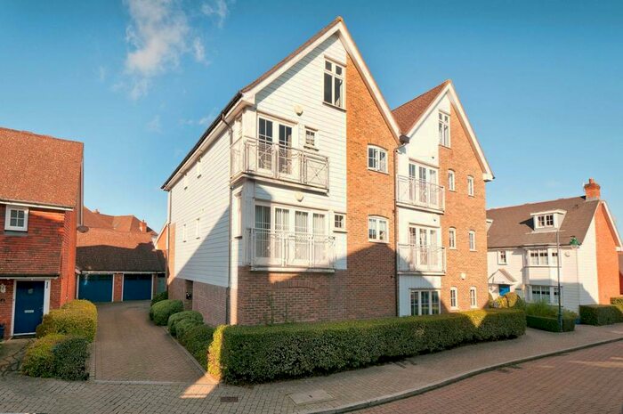 2 Bedroom Apartment To Rent In Milton Lane, Kings Hill, ME19