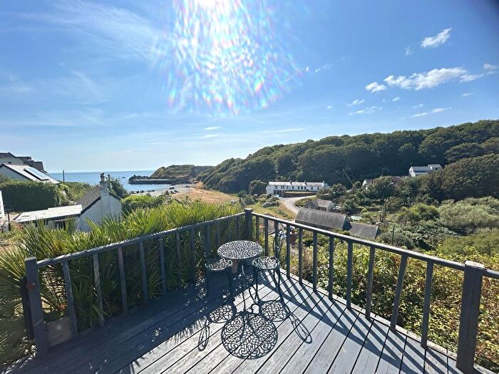 4 Bedroom Cottage For Sale In Porthoustock, St. Keverne, Helston, TR12
