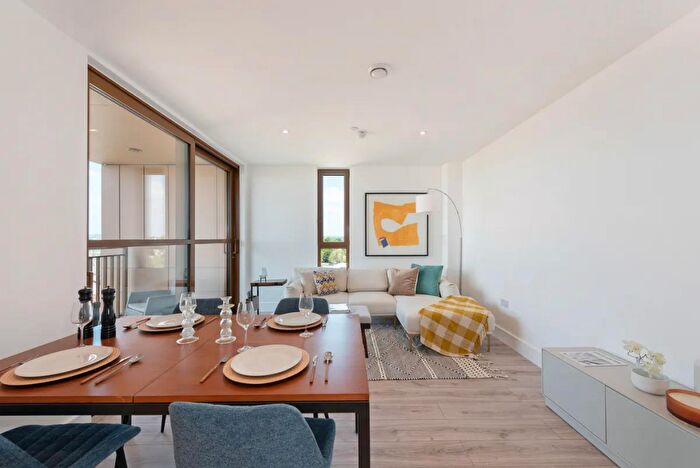 2 Bedroom Apartment To Rent In Goodhall Street, London, NW10