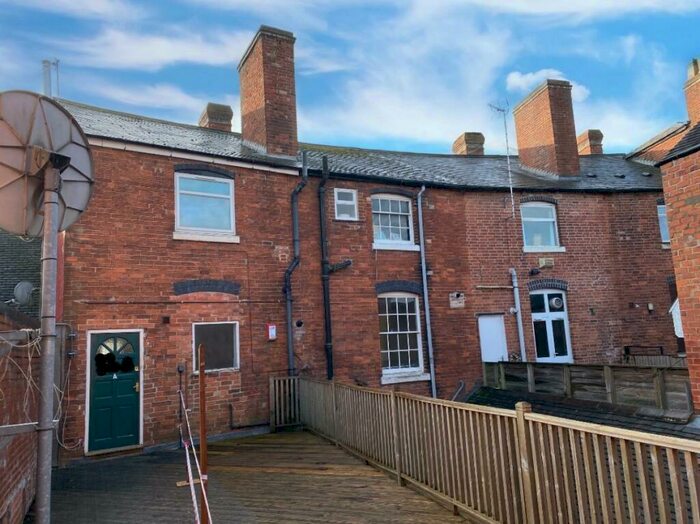 2 Bedroom Duplex To Rent In Market Place, Uttoxeter, ST14