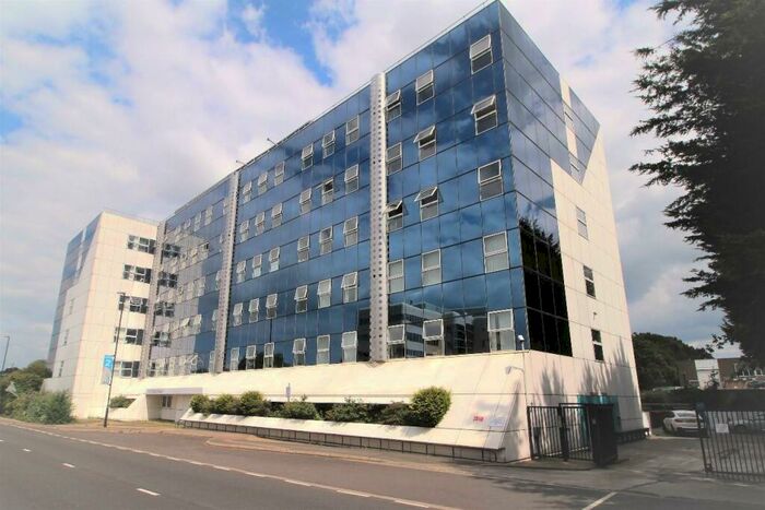 2 Bedroom Flat To Rent In London Road, Lowfield Heath, RH10