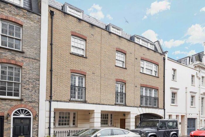 2 Bedroom Flat To Rent In Blackburnes Mews, London, W1K