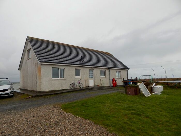5 Bedroom Detached House For Sale In A Knocquien, Isle Of North Uist, HS6