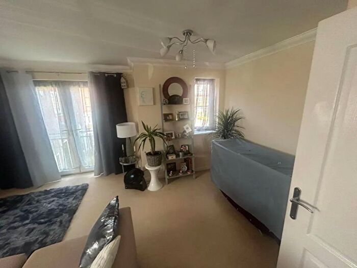 2 Bedroom Apartment For Sale In Mallard Crescent, Sittingbourne, Kent, ME9
