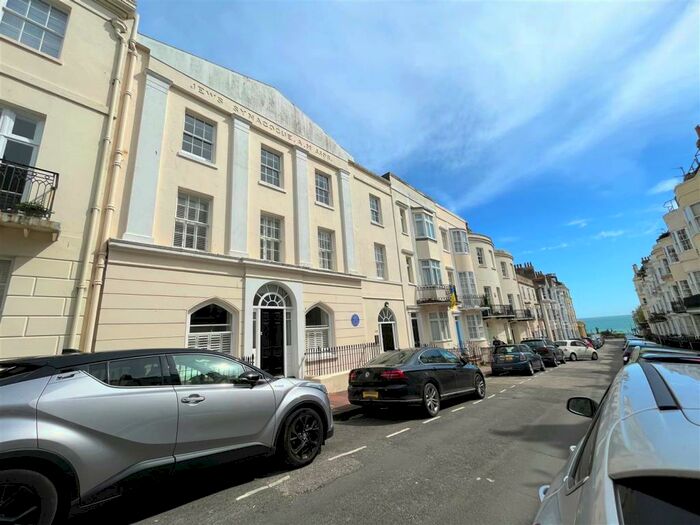 1 Bedroom Flat To Rent In Devonshire Place, Brighton, BN2