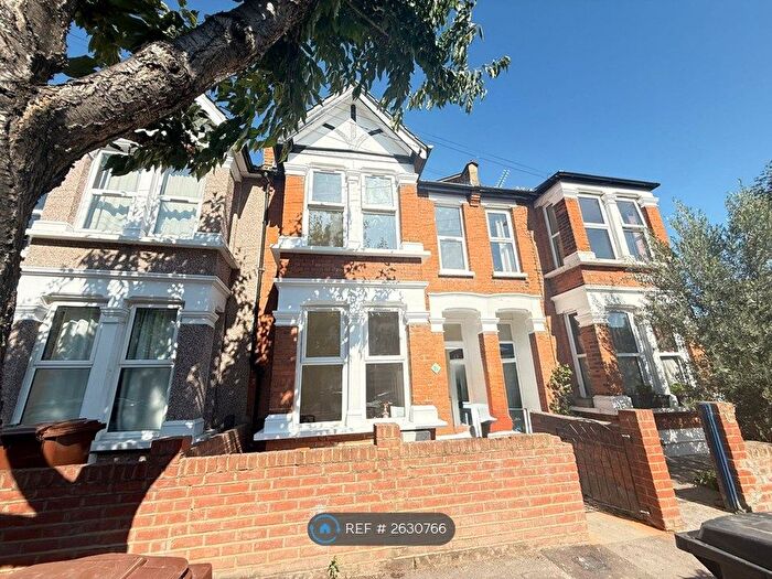 5 Bedroom Terraced House To Rent In Barclay Road, London, E11