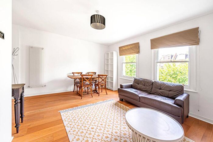 1 Bedroom Flat To Rent In Priory Road, West Hampstead, London, NW6