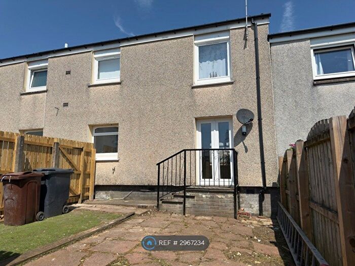 2 Bedroom Flat To Rent In Linwood, Paisley, PA3