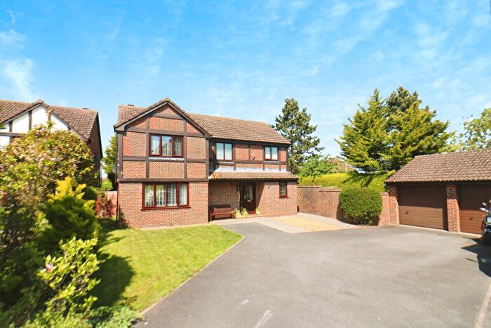 4 Bedroom Detached House For Sale In Mendlesham, Welwyn Garden City, AL7