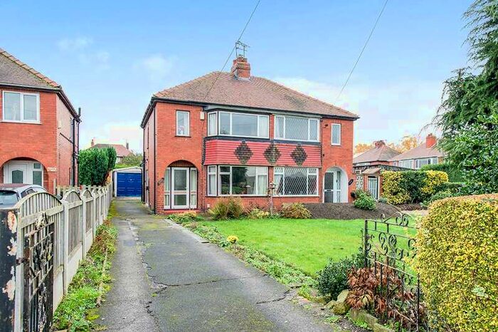 3 Bedroom Semi-Detached House For Sale In Park Lane, Allerton Bywater, Castleford, WF10
