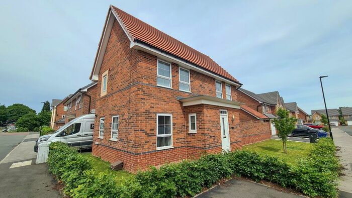 3 Bedroom Detached House To Rent In Popular Mews, Belle Vue, DN4