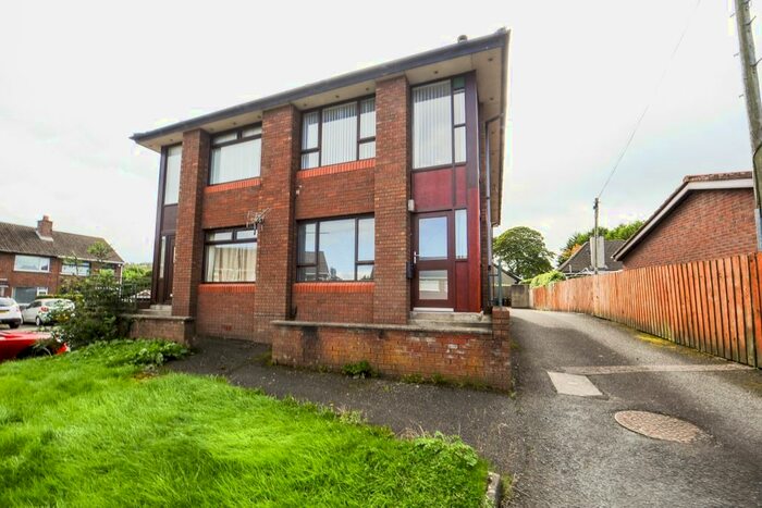 1 Bedroom Flat For Sale In Braniel Park, Belfast, BT5